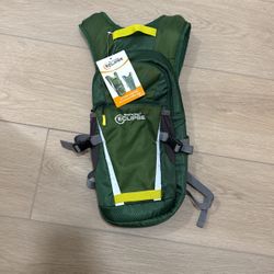 BassProShops Eclipse 2.0L Hydration Pack - Green