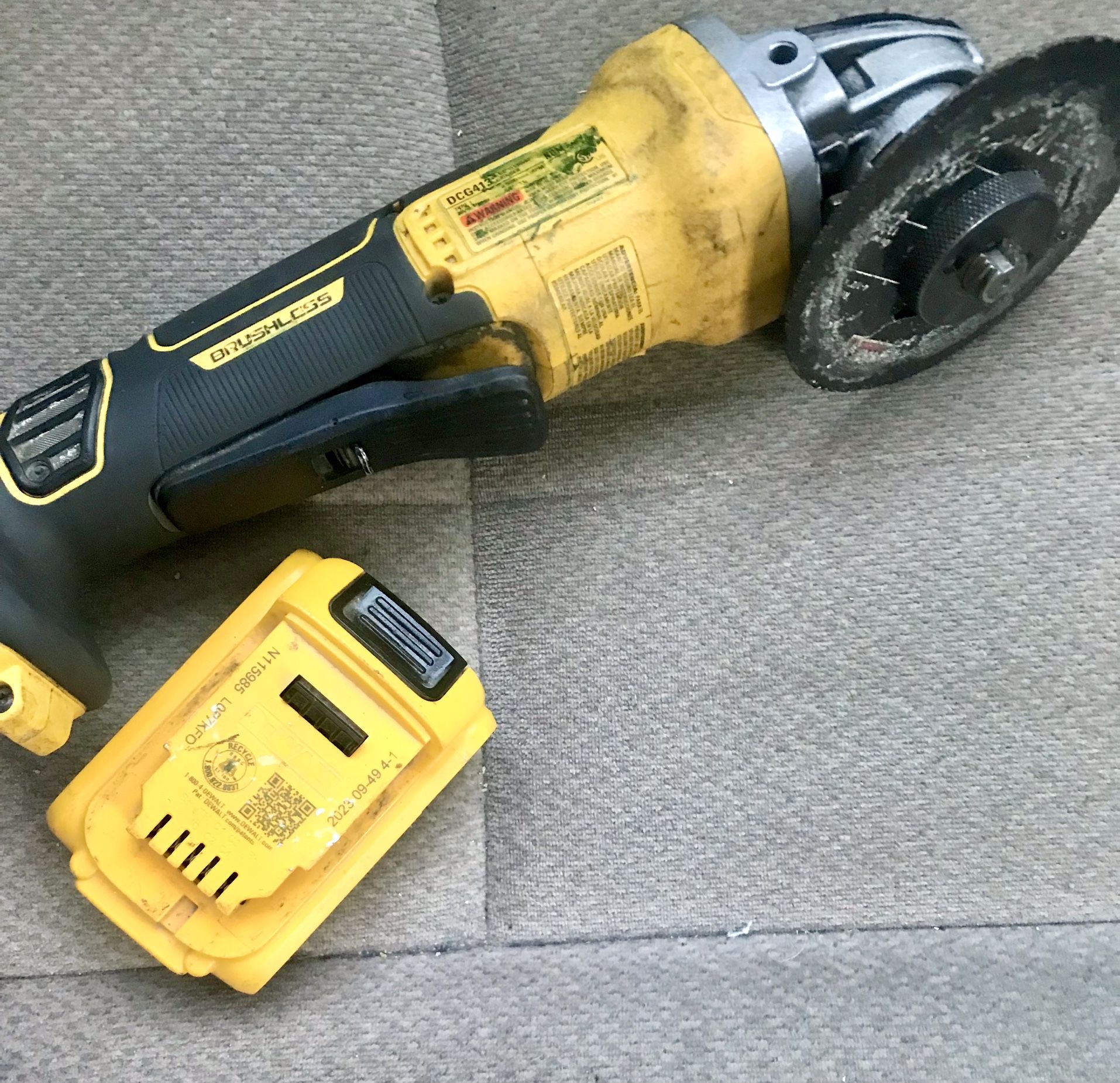 Dewalt angel Grinder
