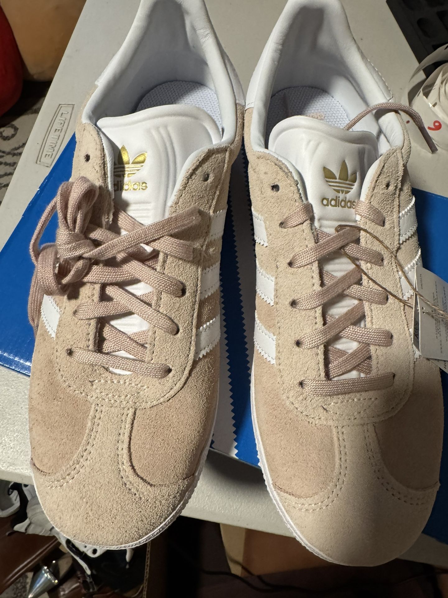 Adidas Gazelle Size 8-8.5