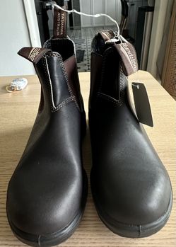 Blundstone 500 Chelsea Boots - NEW $150 OBO