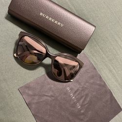 Burberry Woman’s Sunglasses 