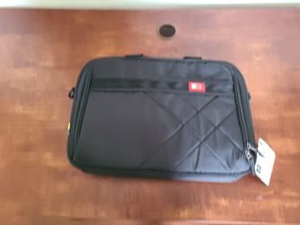 Case Logic Laptop Bag 16 Inch New