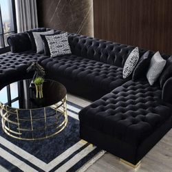 Sheffield Luxury Black Sectional

