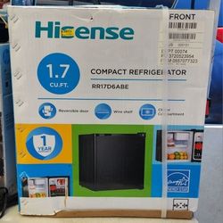 Hisense 1.7cu-ft Mini Fridge NEW!