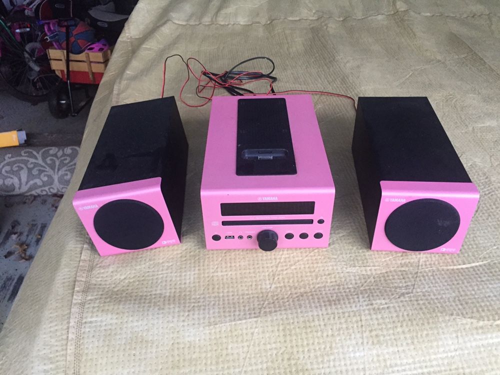 Yamaha Radio/CD/IPhone Player