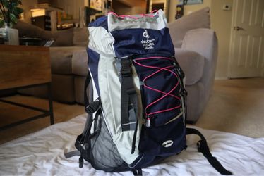 Deuter Futura 45L + 10L Navy/Dark Blue & Light Grey/Silver with Pink Accent Bungee Details