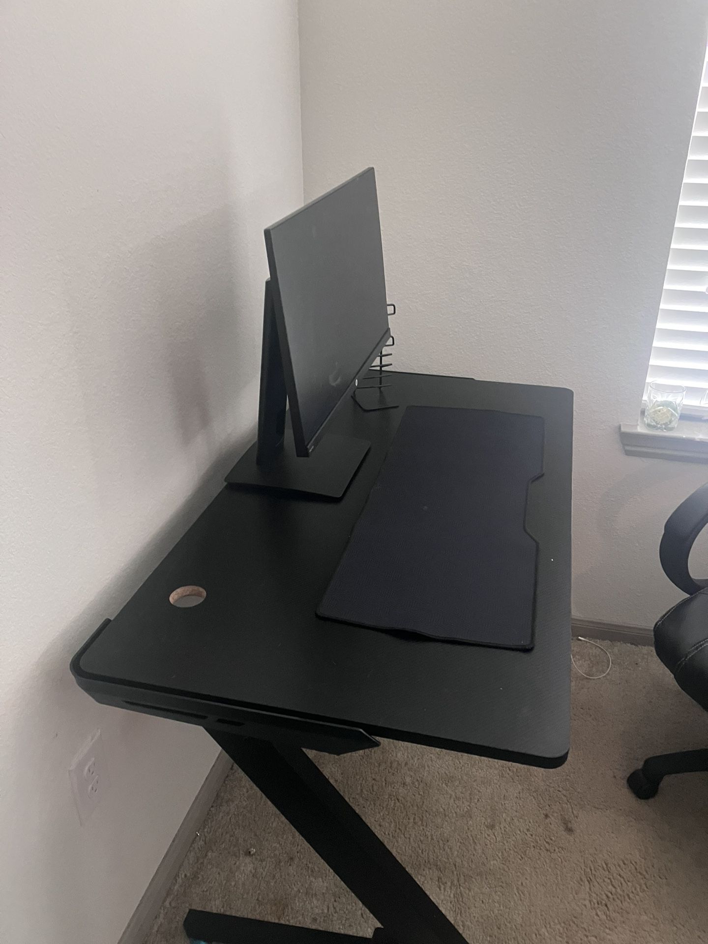 Chair And Gaming Desk 