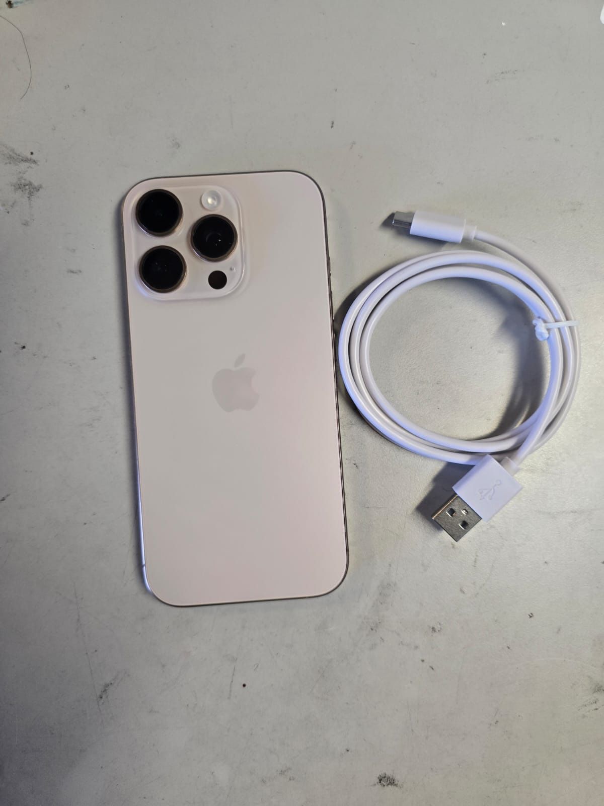 Iphone 16 brand new condition 100% battery life tmobile unlock for all tmobile network including metropcs sprint ultra mobile mints mobile lycamobile