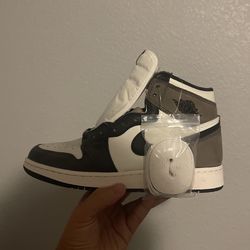 Jordan 1 “Mocha”