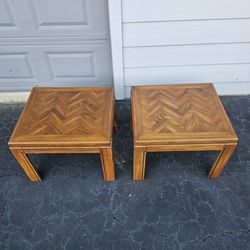 2 pair of auxiliary tables or coffee table