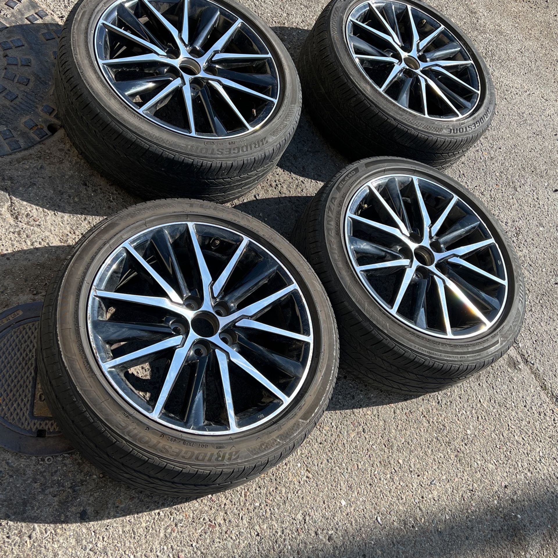 Set Of 4 18” Oem Camry Wheels And Bridgestone Tires 235/45-18 $475/set Of Wheels/tires