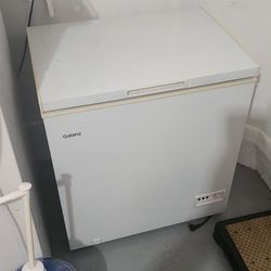 Galanz 5.0 Cu. Ft. White Chest Freezer
