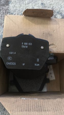2020 m340i Genuine BMW Rear Brake Pad Set w/ Senors