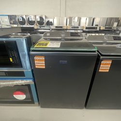  Maytag 5.3 cu. ft. Pet Pro Top Load Washer in Midnight Steel with Impeller, Extra Power and Sanitize Cycle with Oxi