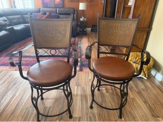 Bar stools set