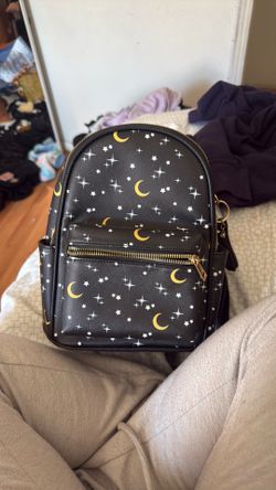 Luna/moon bag