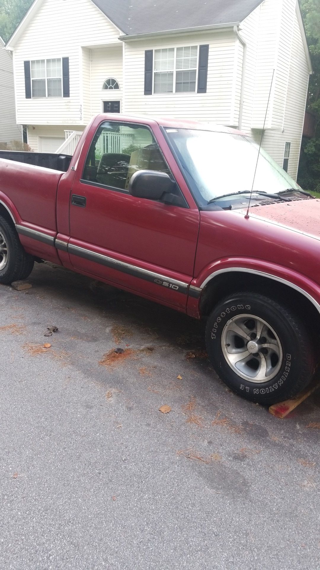 1996 s10 2.2 l 4cyl need transmission was five speed but set up for automatic 800$ firm clean title