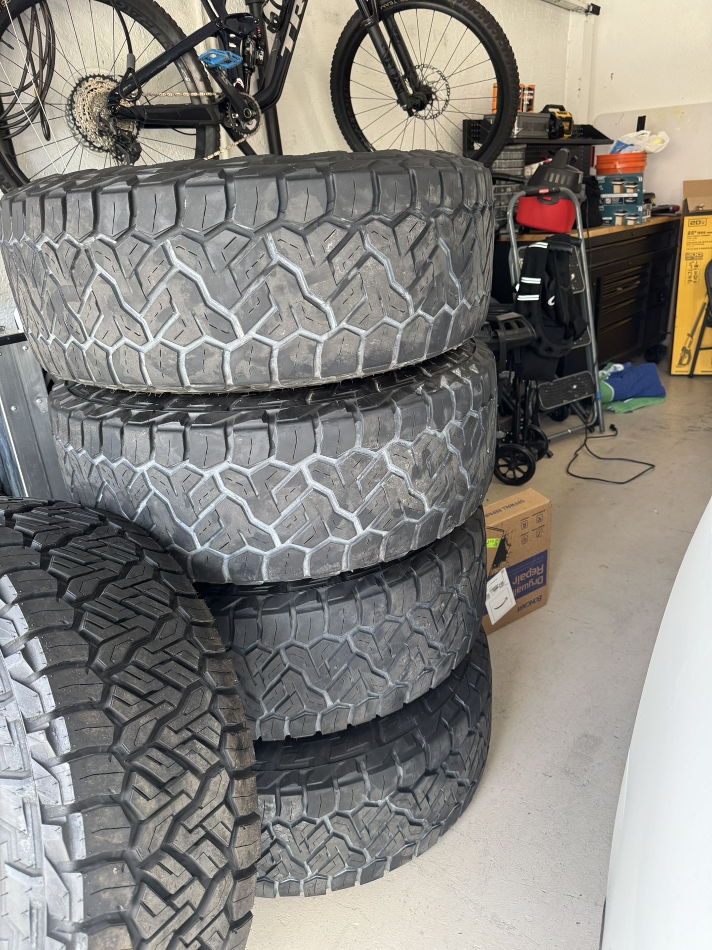5 Tires Recon Grapplers And Rims