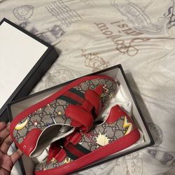 Gucci shoes , size 7