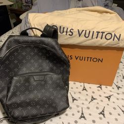 New Authentic Louis Vuitton Discovery Monogram Eclipse Backpack