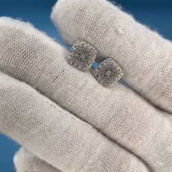Moissanite 