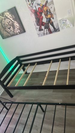 Twin size bed