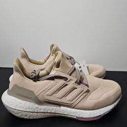 [NEW] Women's adidas UltraBoost 22 Running Shoes Beige GX9171