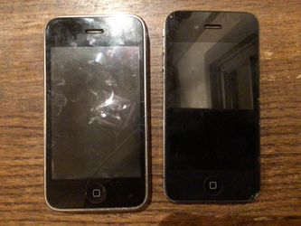 Vintage Apple mobile devices ipod iphone 3GS & 4 internal A1332 A1303