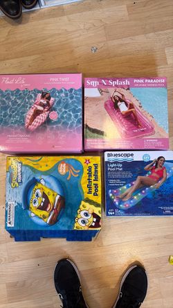 Inflatable pool bed