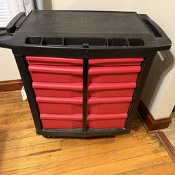 Rubbermaid Mobile Workbench 