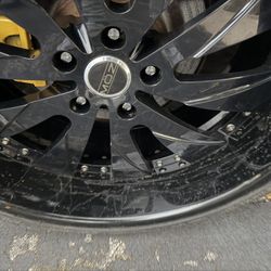 22” Staggered Rims Front 255/30/22 Rear 295/25/22 NEW Tires $750 obo