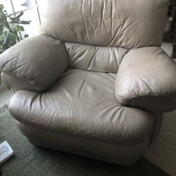 Single Chair   Faux Leather   Super Comfy