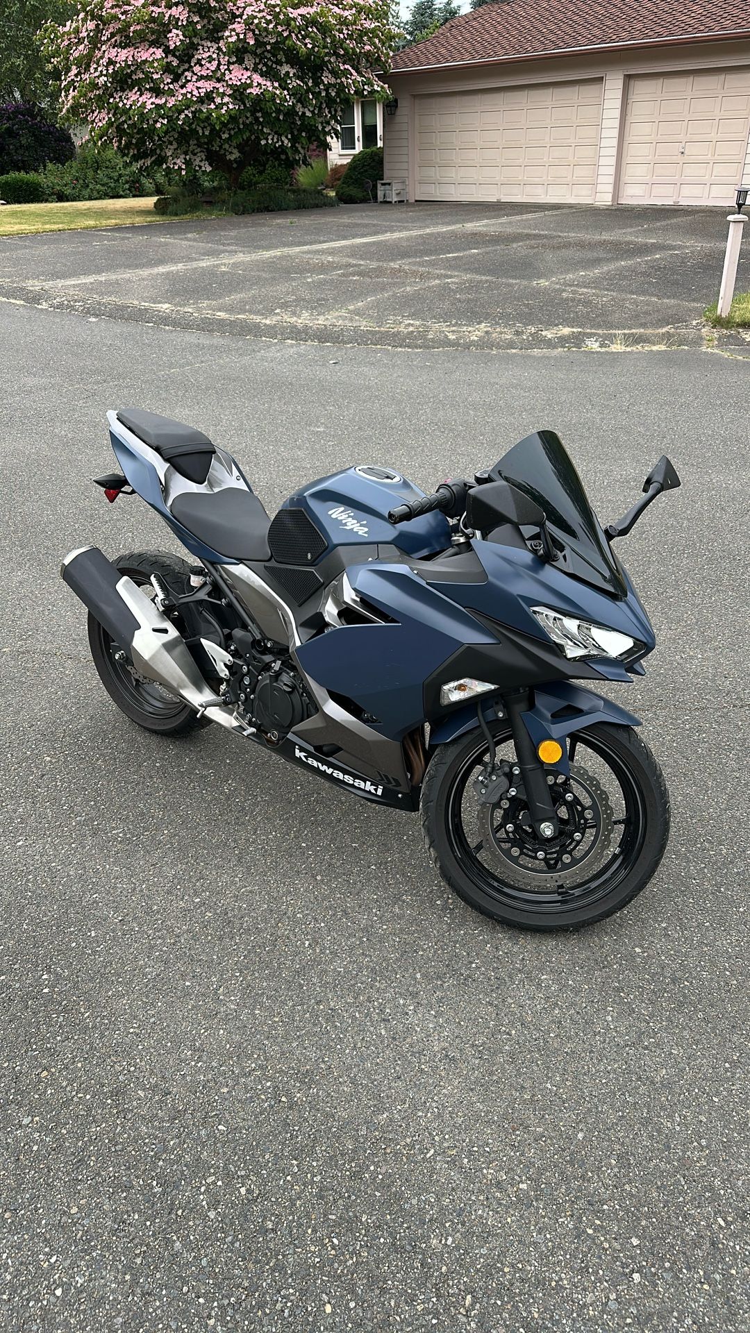 2022 Kawasaki Ninja 400 non-abs