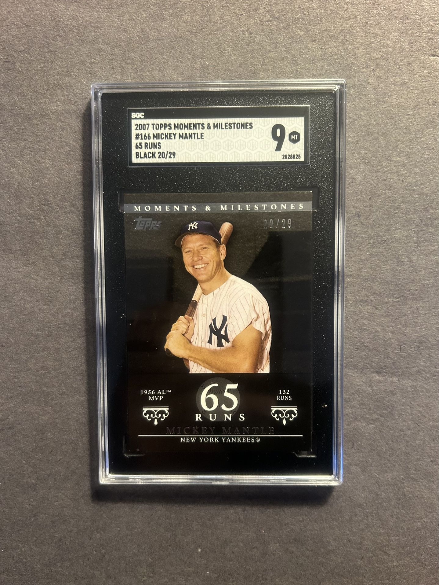 2007 Topps Moments & Milestones #166 #20/29 Mickey Mantle. Negotiable