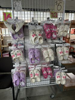 Shoes Like The Crocs Style $6-$8