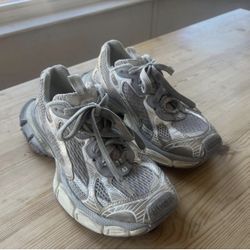 Balenciaga 3xl Eggshell 43 eu, 10 us
