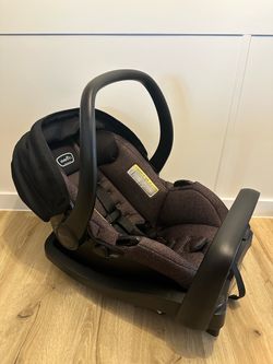 Evenflo car seat with base