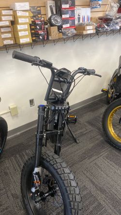 Throne rhino AT7 eBike 1200w/60V (35 mph / 45 miles battery) 350lbs max