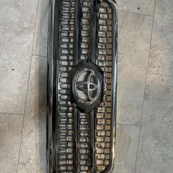 Tacoma 2017-2023 OEM grill