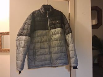 Men's columbia puffy jacket size large used warn once like new good condition black gray