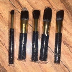 Cristal Cosmetics Brushes 