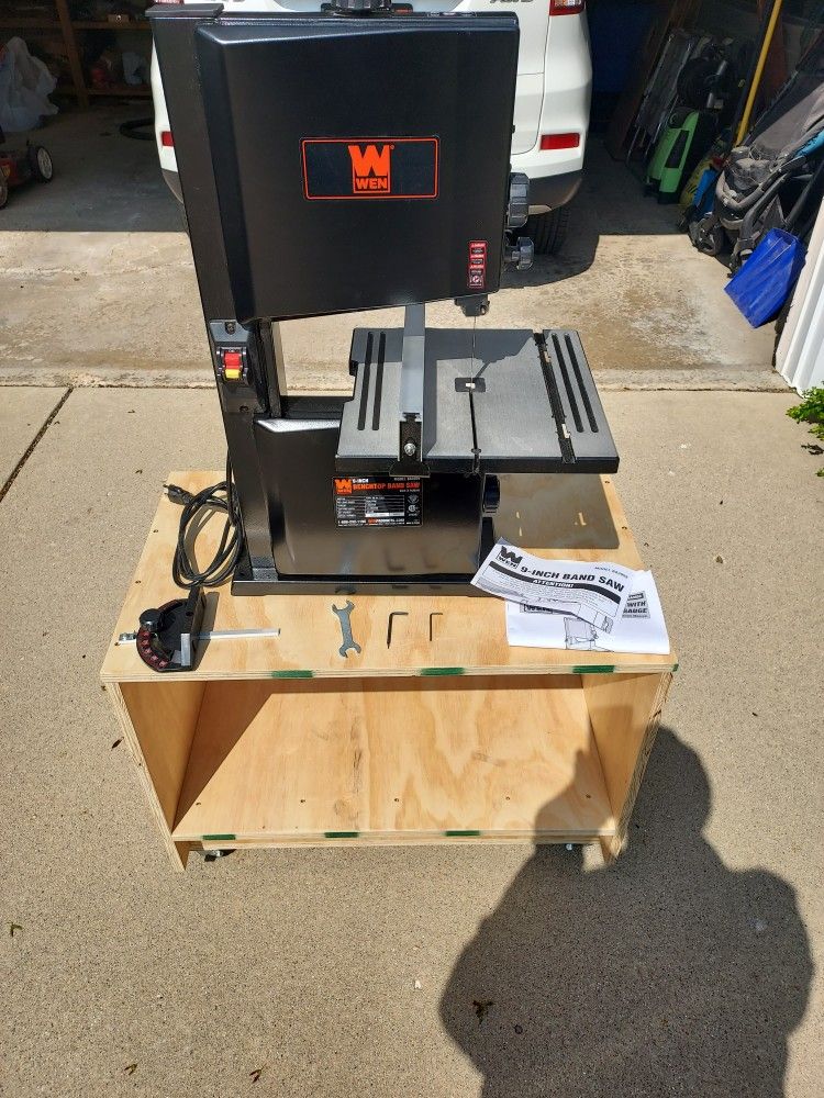 Bandsaw, 9-inch WEN Like NEW