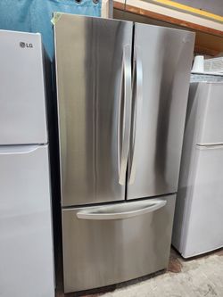33 L/G refrigerator french door stainless steel everything works good