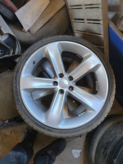 Dodge challenger/charger wheels.