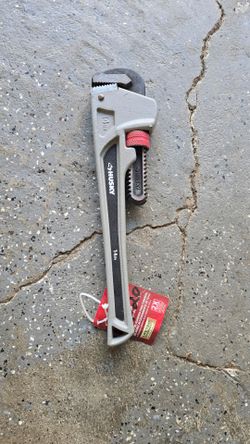 Husky 14" Double drive aluminum pipe wrench