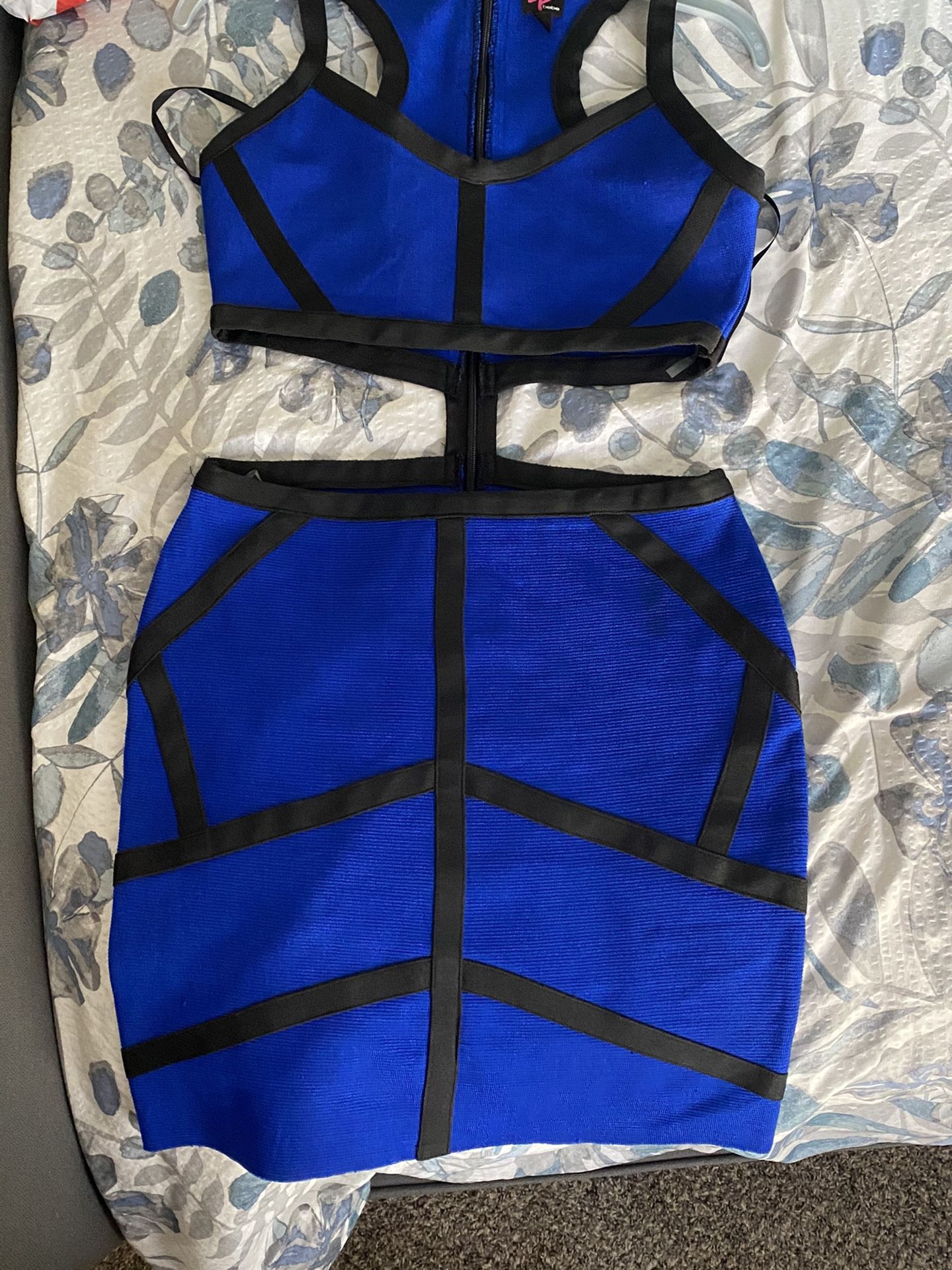 2b (Bebe) blue & Black dress
