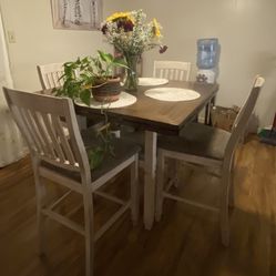 Dining Table For Sale!!! 