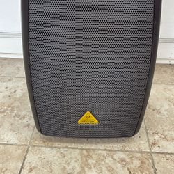 BEHRINGER SPEAKER 
