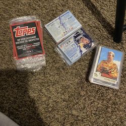 33 top baseball cards , 2 packs of 20 in each 3D hockey cards 