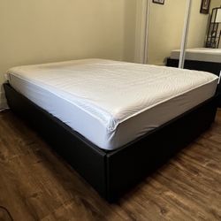 Bed With Drawers 